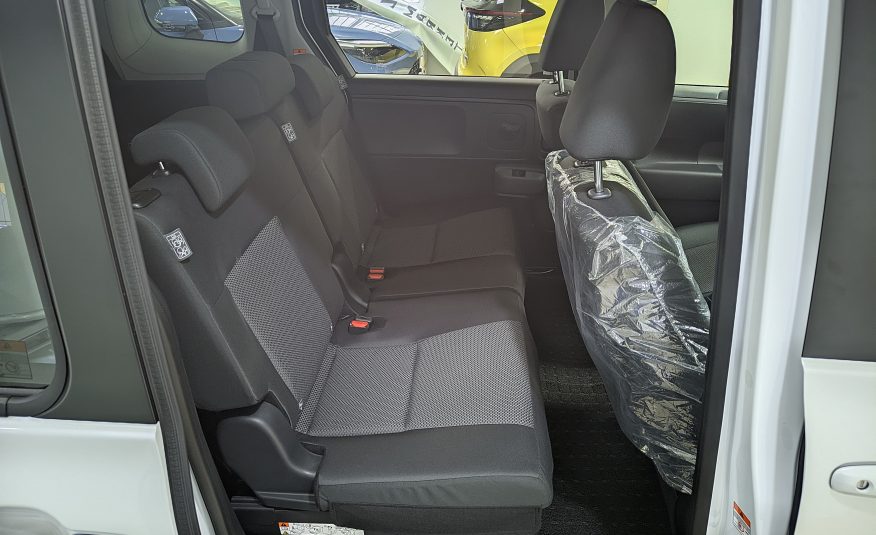 Toyota Sienta (2024)
