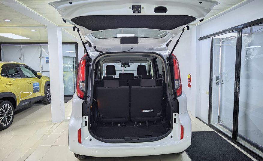 Toyota Sienta (2024)
